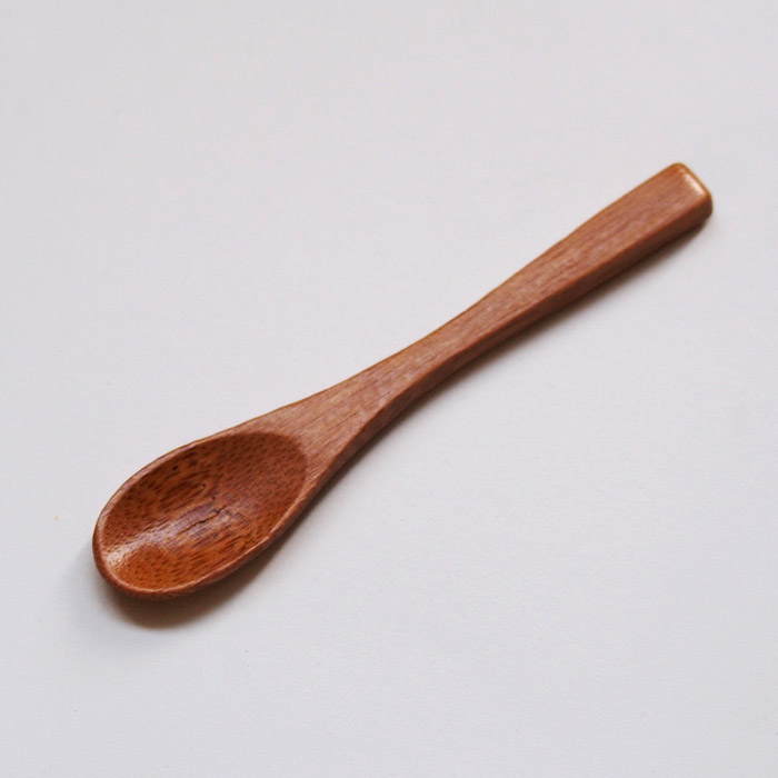 fucube（フクベ）シュガーポット　白磁　付属の木製スプーン