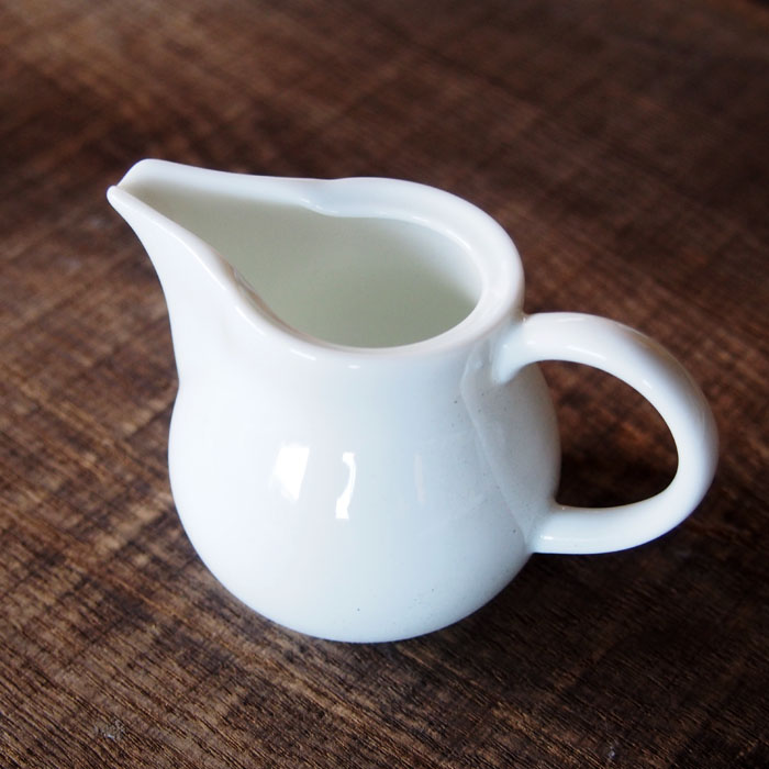 fucube（フクベ）ミルクポット　白磁