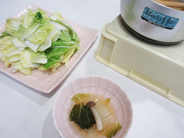 月々特集3月「桜色のうつわと、春のお料理」を公開しました