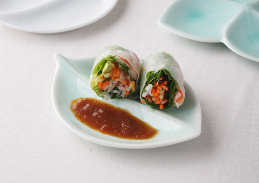leafy（リーフィ）2つ仕切り皿　緑青磁　料理イメージ