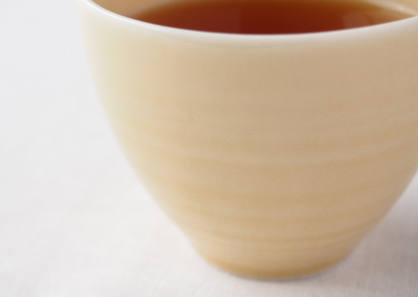 cosaji（小茶事‐こさじ）煎茶碗　黄瀬戸　レリーフ拡大