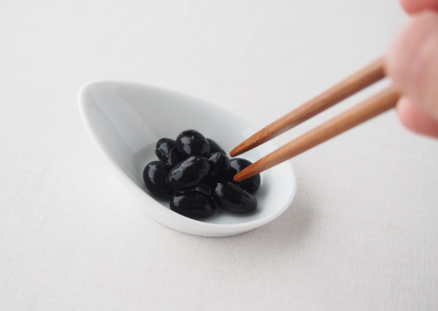 yururi（ゆるり）豆皿　白磁　料理イメージ
