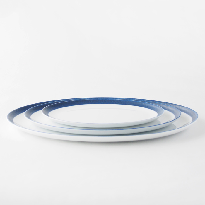 hibi Ovals（ヒビ オーバルズ）オーバルプレートは3サイズをすっきり重ねられるフラットな形状