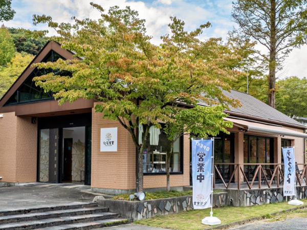 瑞浪市 化石食堂にて深山のうつわをお使い頂いてます！