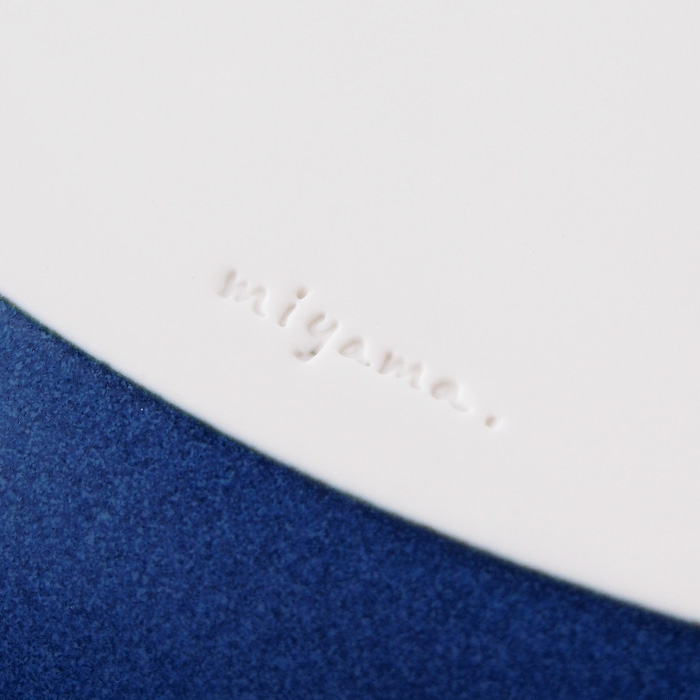 hibi Ovals(ヒビ オーバルズ)ネイビーマット 裏面の刻印