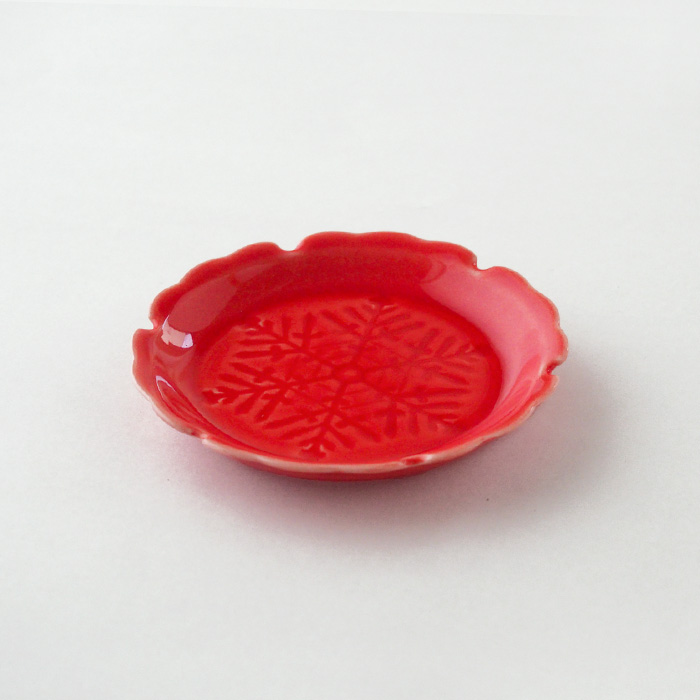 gaku(楽‐がく)線刻小皿 雪花 赤釉〈限定色〉