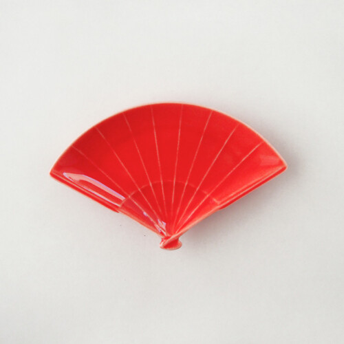 gaku（楽‐がく）細工小皿　扇子　赤釉〈限定色〉
