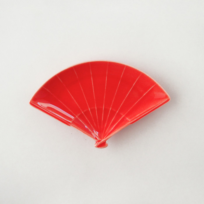 gaku（楽‐がく）細工小皿　扇子　赤釉〈限定色〉