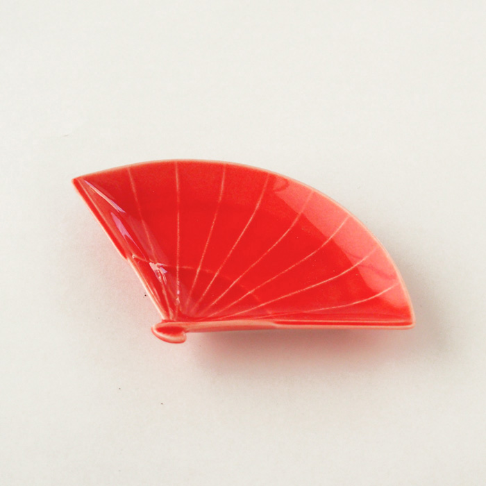 gaku（楽‐がく）細工小皿　扇子　赤釉〈限定色〉