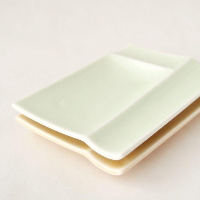 【ニコ、ニコニコ。】パレットプレートS　2枚セット　スタッキング可能