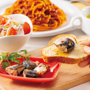 おせち料理にはやっぱり紅白のうつわでしょ